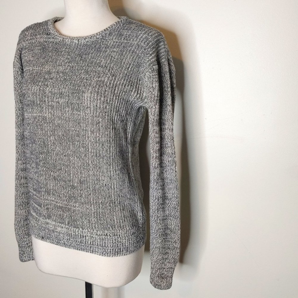 Forever 21 black and gray cable knit sweater